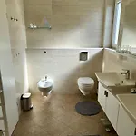 Mona-haus Mit Privatpool In Novigrad Mit Meerblick, Privatem Parkplatz Und Wallbox 度假居