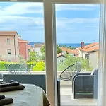 Mona-haus Mit Privatpool In Novigrad Mit Meerblick, Privatem Parkplatz Und Wallbox * Novigrad Istria