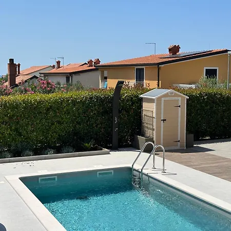 Σπίτι διακοπών Mona-haus Mit Privatpool In Novigrad Mit Meerblick, Privatem Parkplatz Und Wallbox *