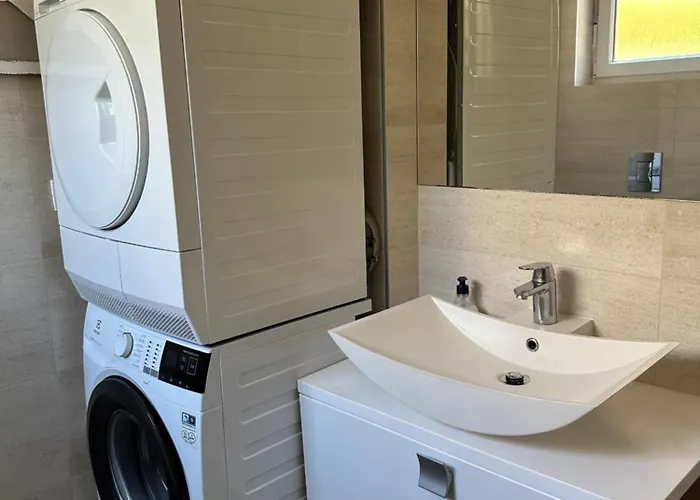 Mona-haus Mit Privatpool In Novigrad Mit Meerblick, Privatem Parkplatz Und Wallbox Casa vacanze Novigrad Istria