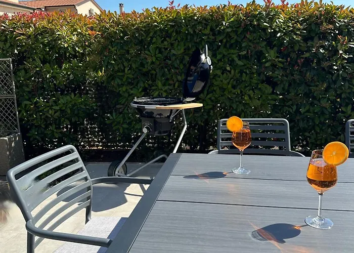 Mona-haus Mit Privatpool In Novigrad Mit Meerblick, Privatem Parkplatz Und Wallbox *