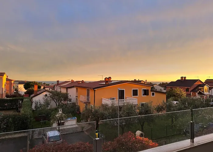 Mona-haus Mit Privatpool In Novigrad Mit Meerblick, Privatem Parkplatz Und Wallbox Novigrad Istria