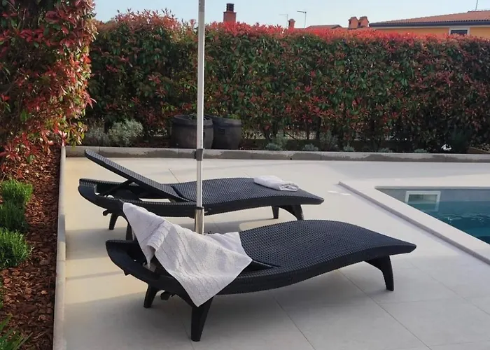 Mona-haus Mit Privatpool In Novigrad Mit Meerblick, Privatem Parkplatz Und Wallbox * Novigrad Istria